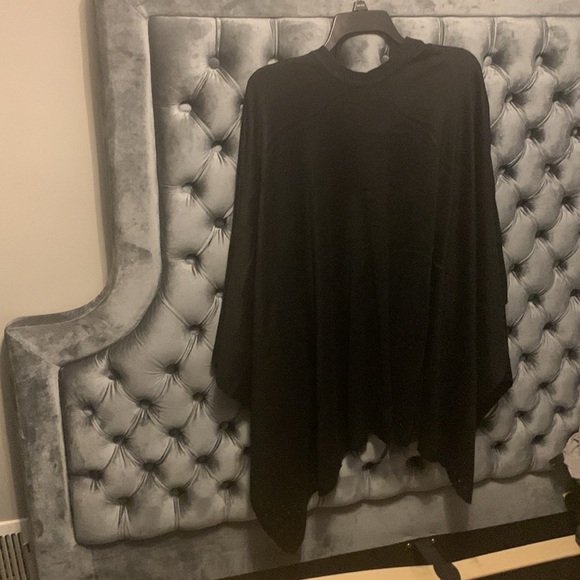 KARLLAGERFELD LADIES SHAWL ONE SIZE BLACK - Picture 4 of 7